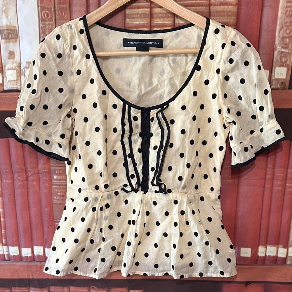 French Connection Dressy polka dot Blouse Size 6 Rock-a-Billy Retro Vibe